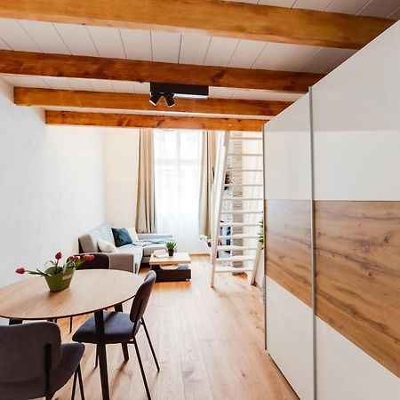 Dream Duplex On Riverside プラハ エクステリア 写真