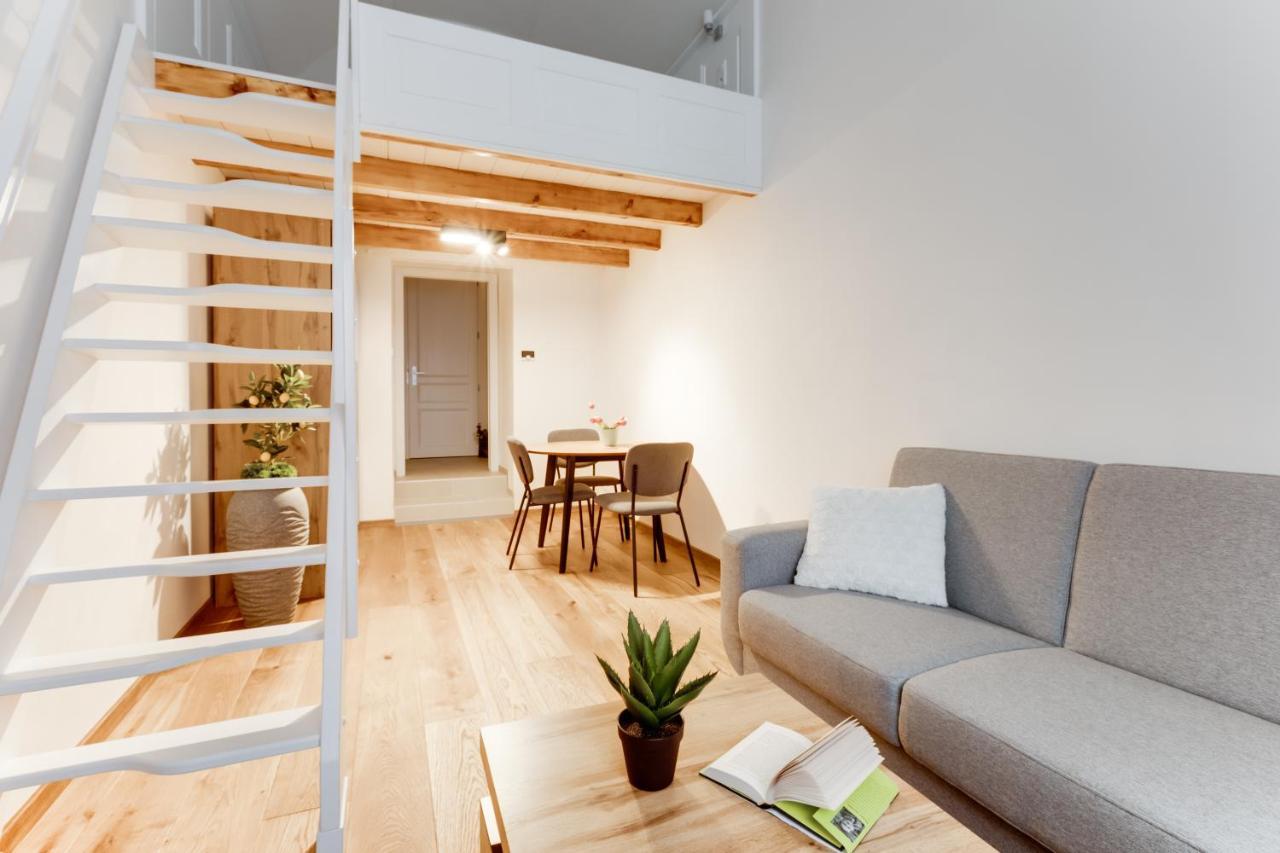 Dream Duplex On Riverside プラハ エクステリア 写真