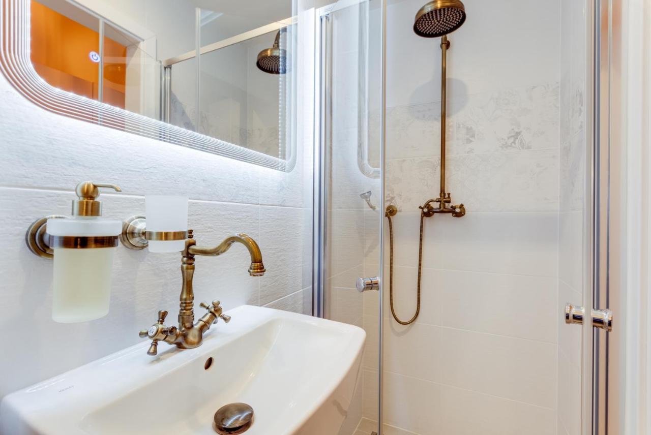 Dream Duplex On Riverside プラハ エクステリア 写真