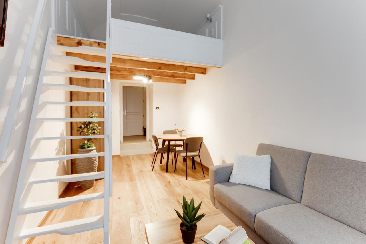 Dream Duplex On Riverside プラハ エクステリア 写真