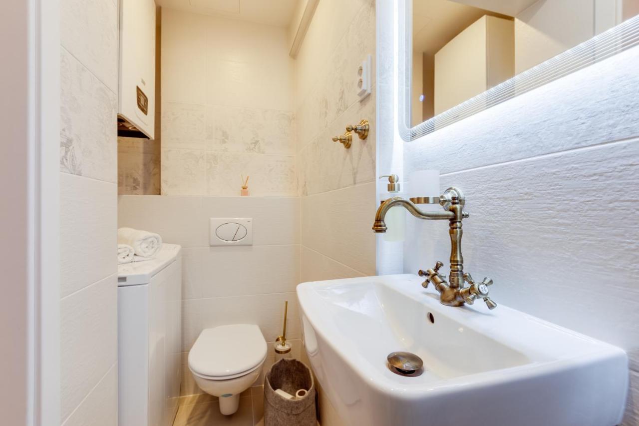 Dream Duplex On Riverside プラハ エクステリア 写真